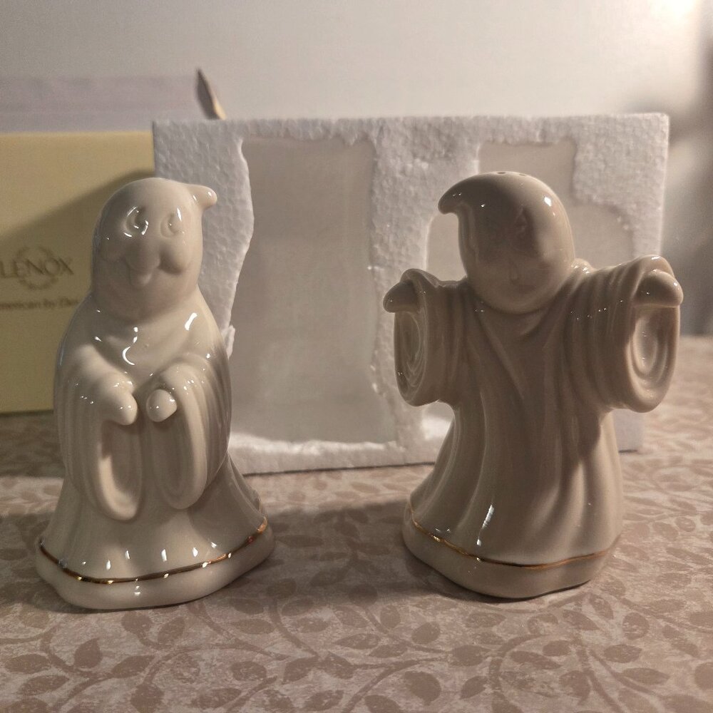 Lenox Halloween Scary & Sweet Ghost Figurines Salt Pepper & Shakers